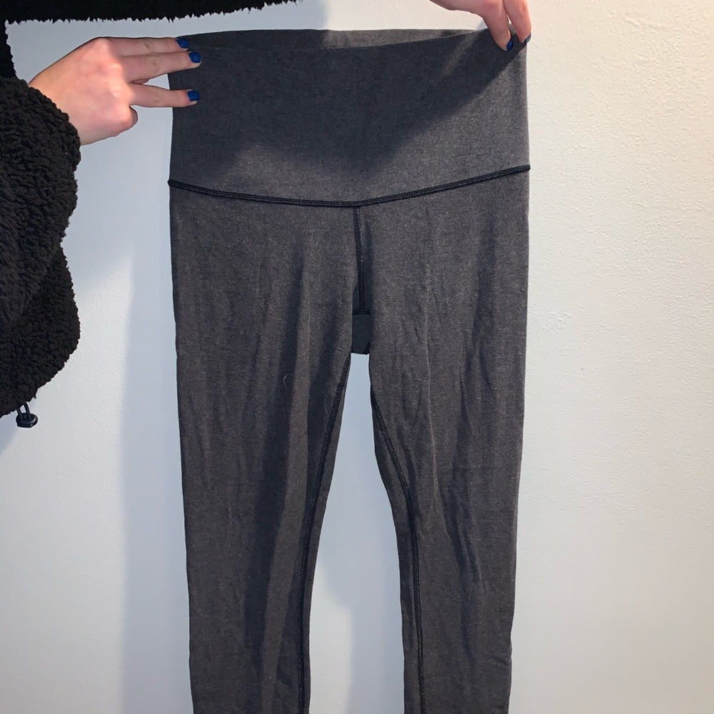 GRAY LULULEMON LEGGINGS!